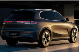 Geely кидає виклик Toyota RAV4 із новою бюджетною моделлю